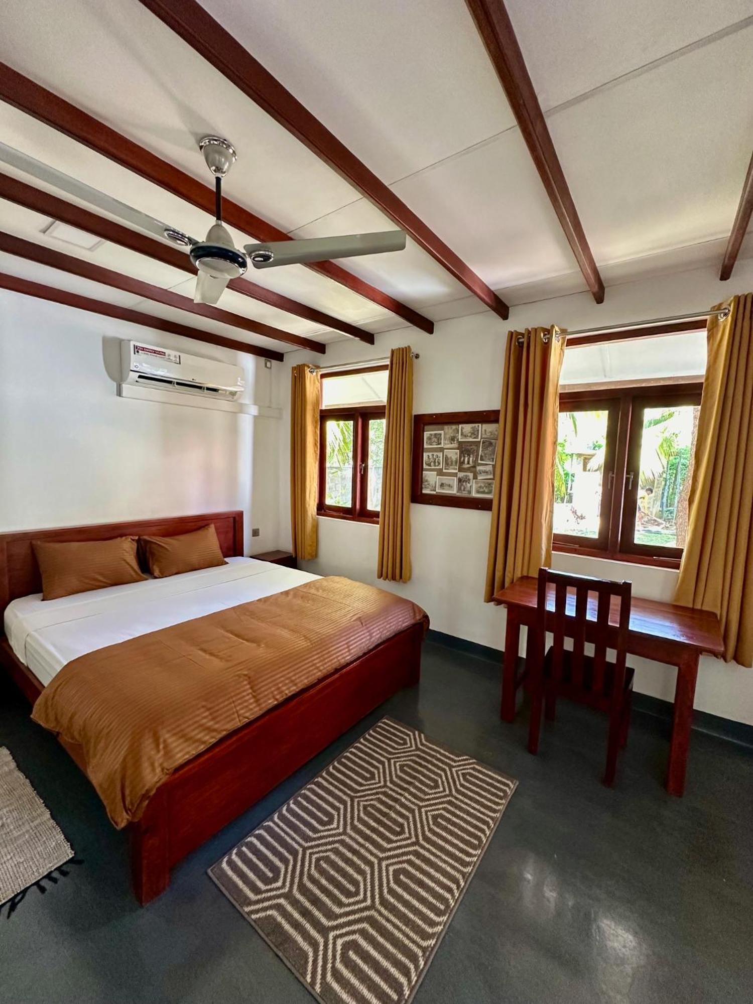108 Palms Beach Resort Trincomalee Bagian luar foto