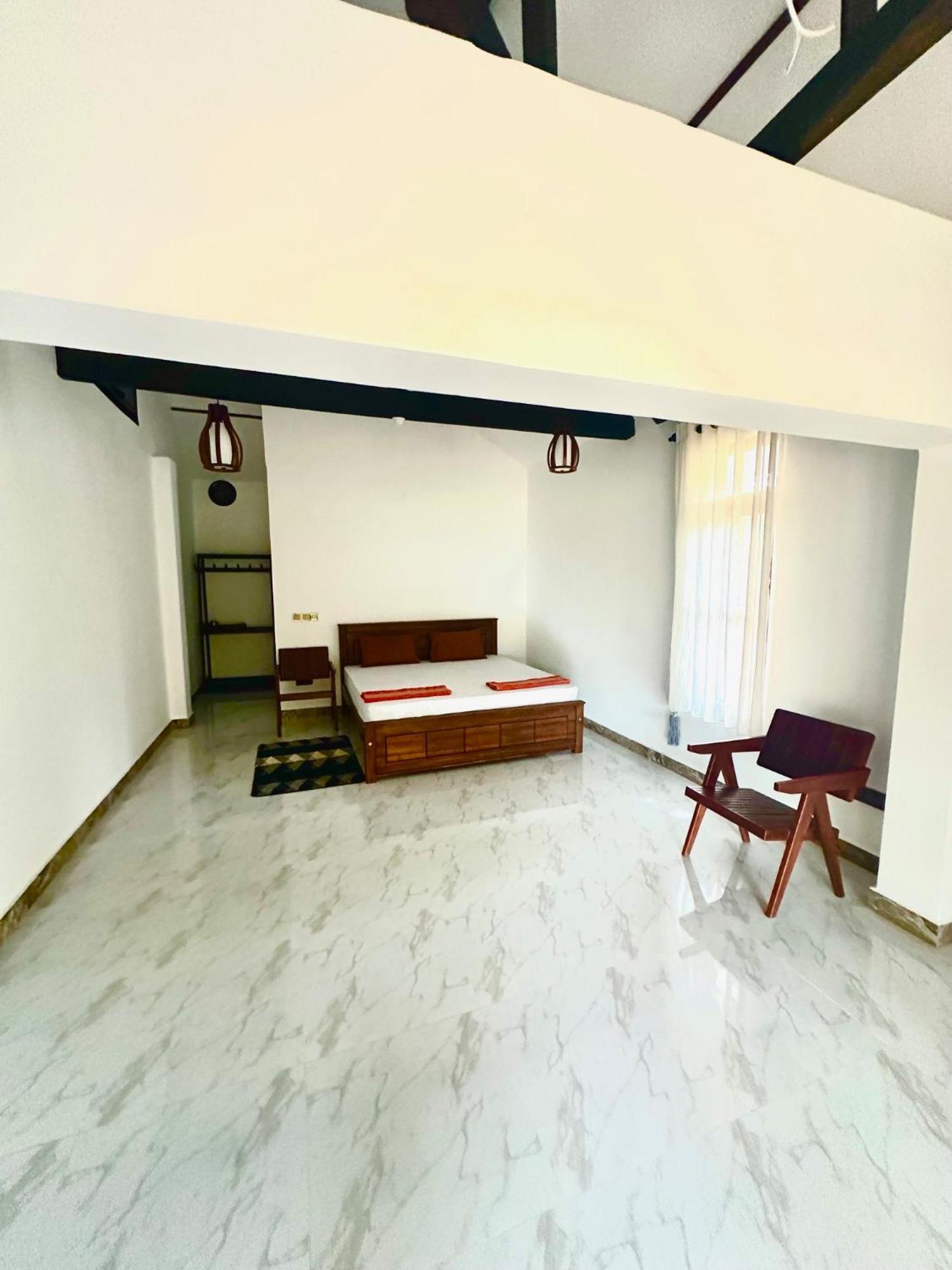 108 Palms Beach Resort Trincomalee Bagian luar foto