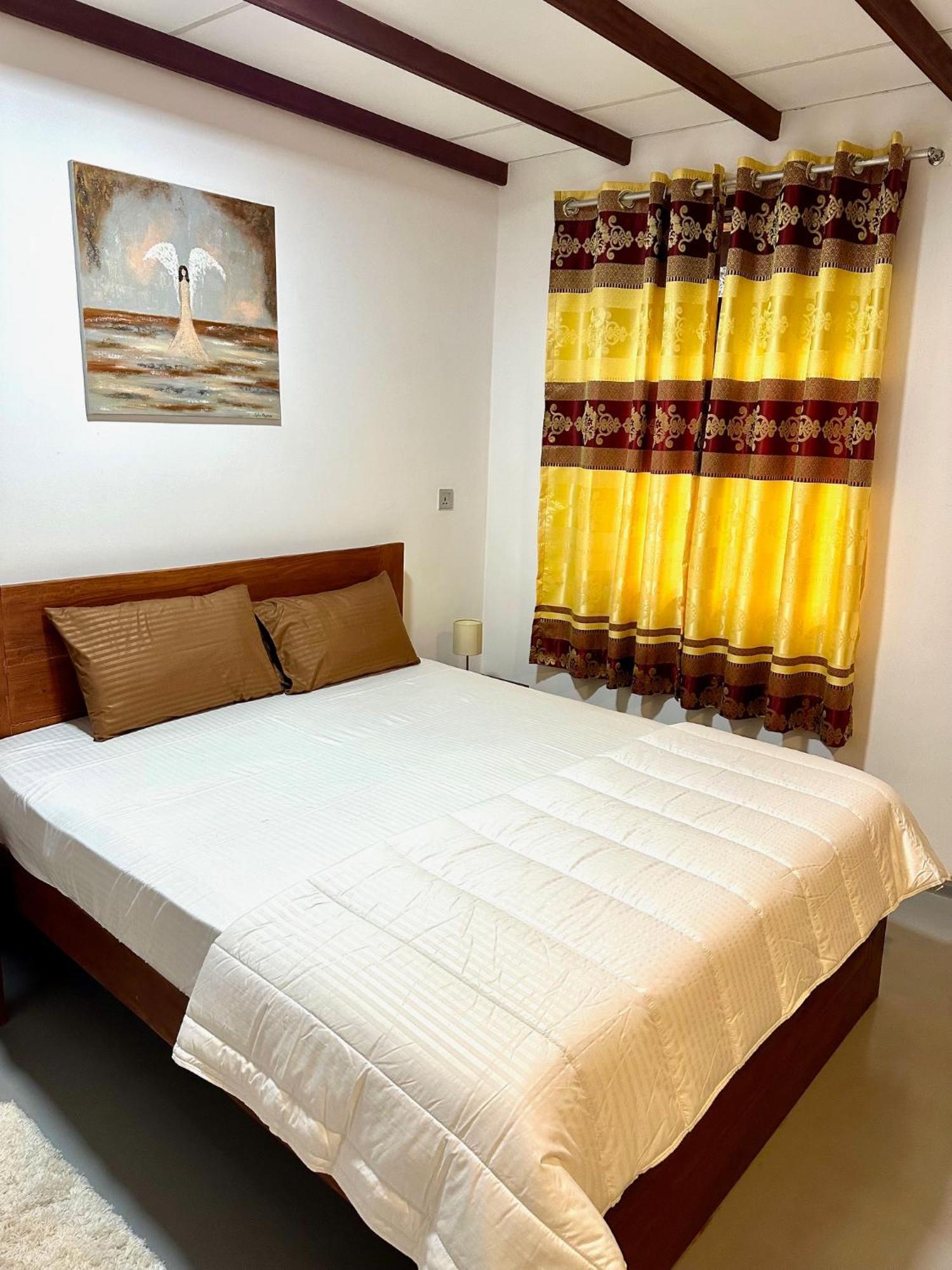 108 Palms Beach Resort Trincomalee Bagian luar foto