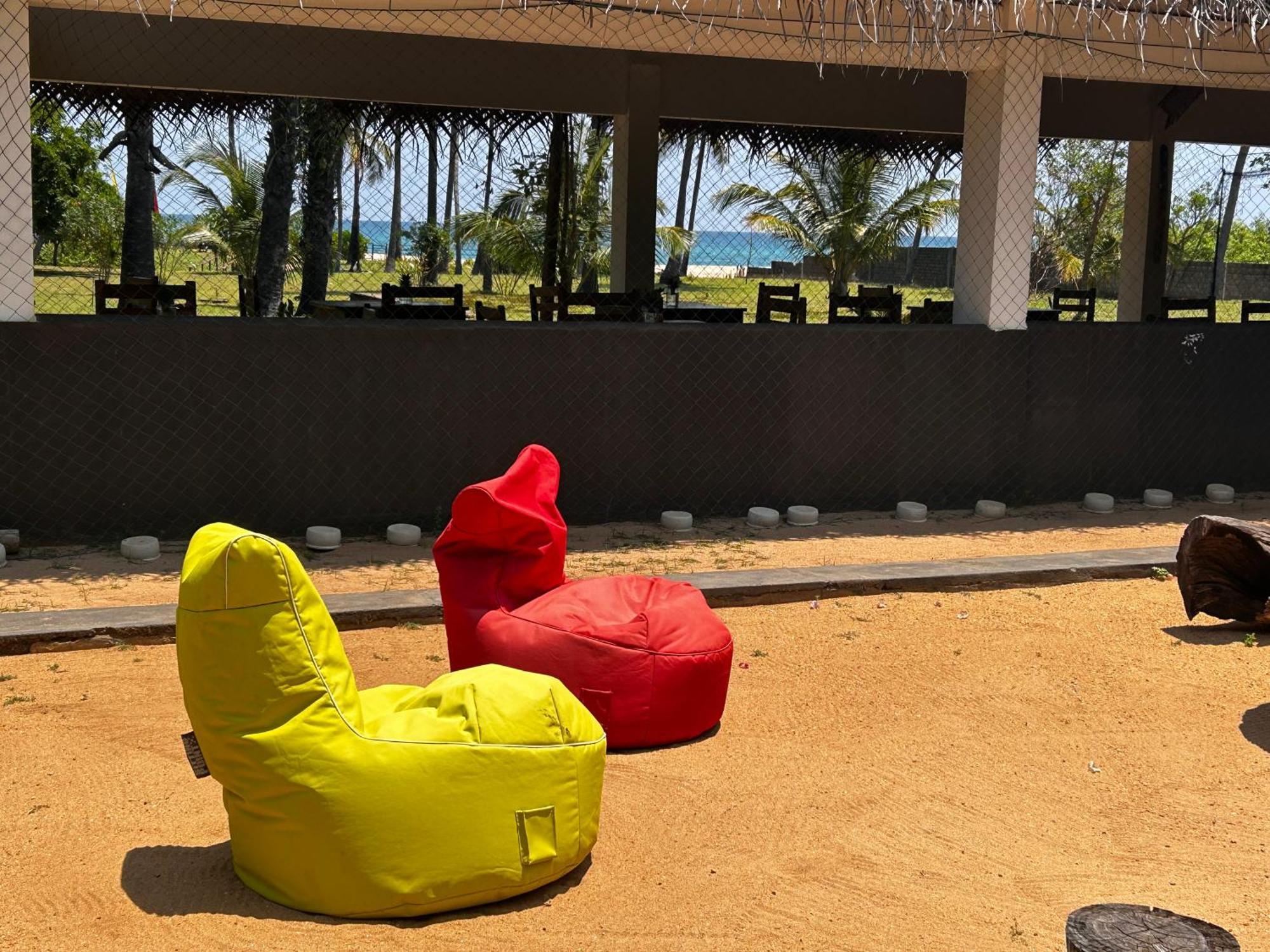 108 Palms Beach Resort Trincomalee Bagian luar foto